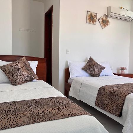 Hostal Carliza Puerto Ayora  Exteriér fotografie