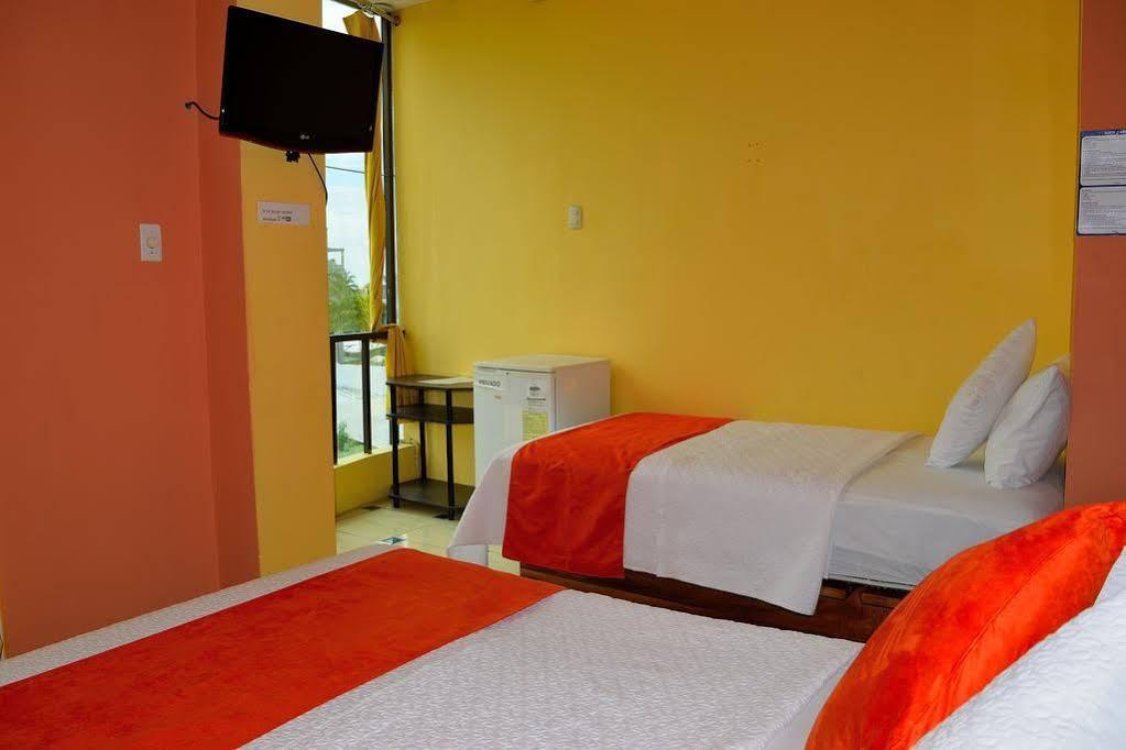 Hostal Carliza Puerto Ayora  Exteriér fotografie
