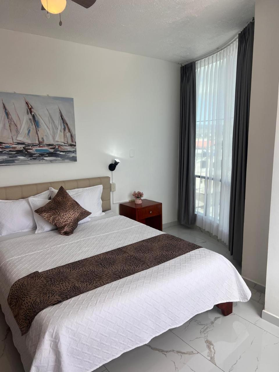 Hostal Carliza Puerto Ayora  Exteriér fotografie