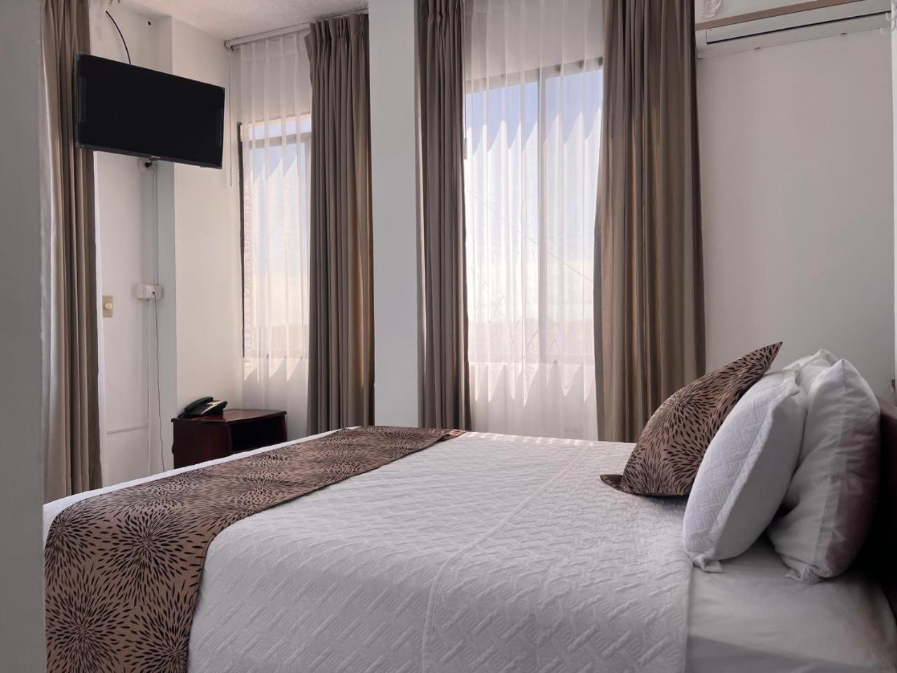 Hostal Carliza Puerto Ayora  Exteriér fotografie
